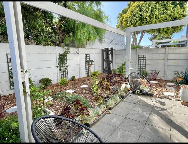 2 BEDROOM APARTMENT SOLD IN WEST BEACH